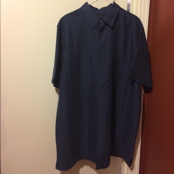 Men's Shirt - Picture 2 of 5
